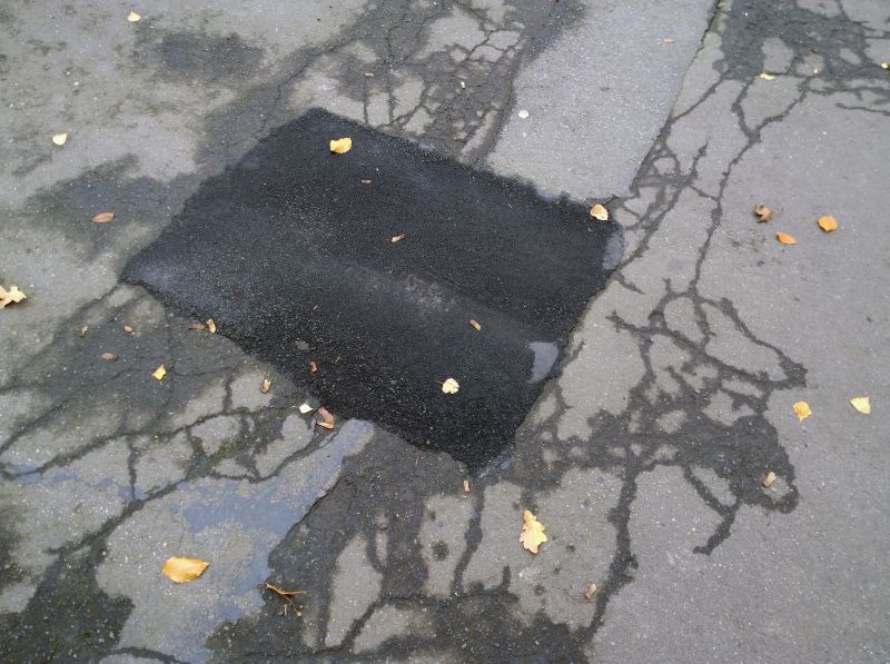 Asphalt Cracks Repair in Los Angeles, CA